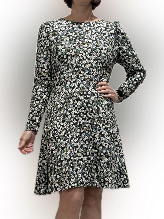 LOFT Dresses & Skirts - LOFT Floral Fit & Flare dress size 8
